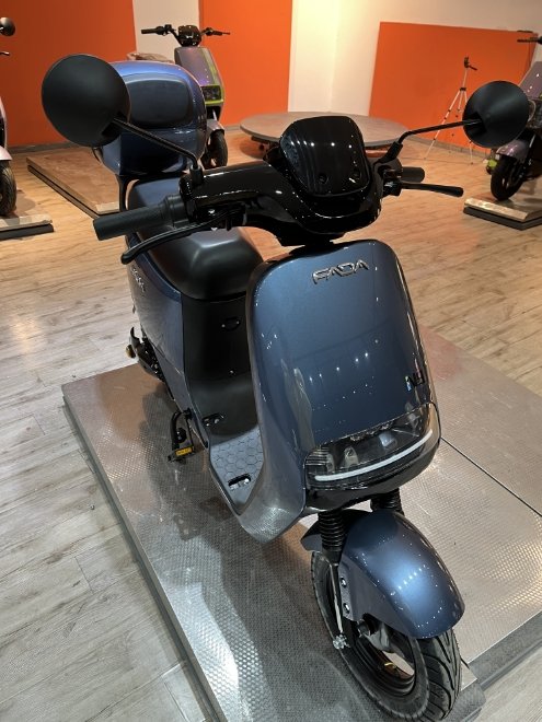 Chinese Hot Sale Ce Cheap 1000w Electric Scooter Moped With Pedals Powerful Ckd Electric Motorcycles E Scooters